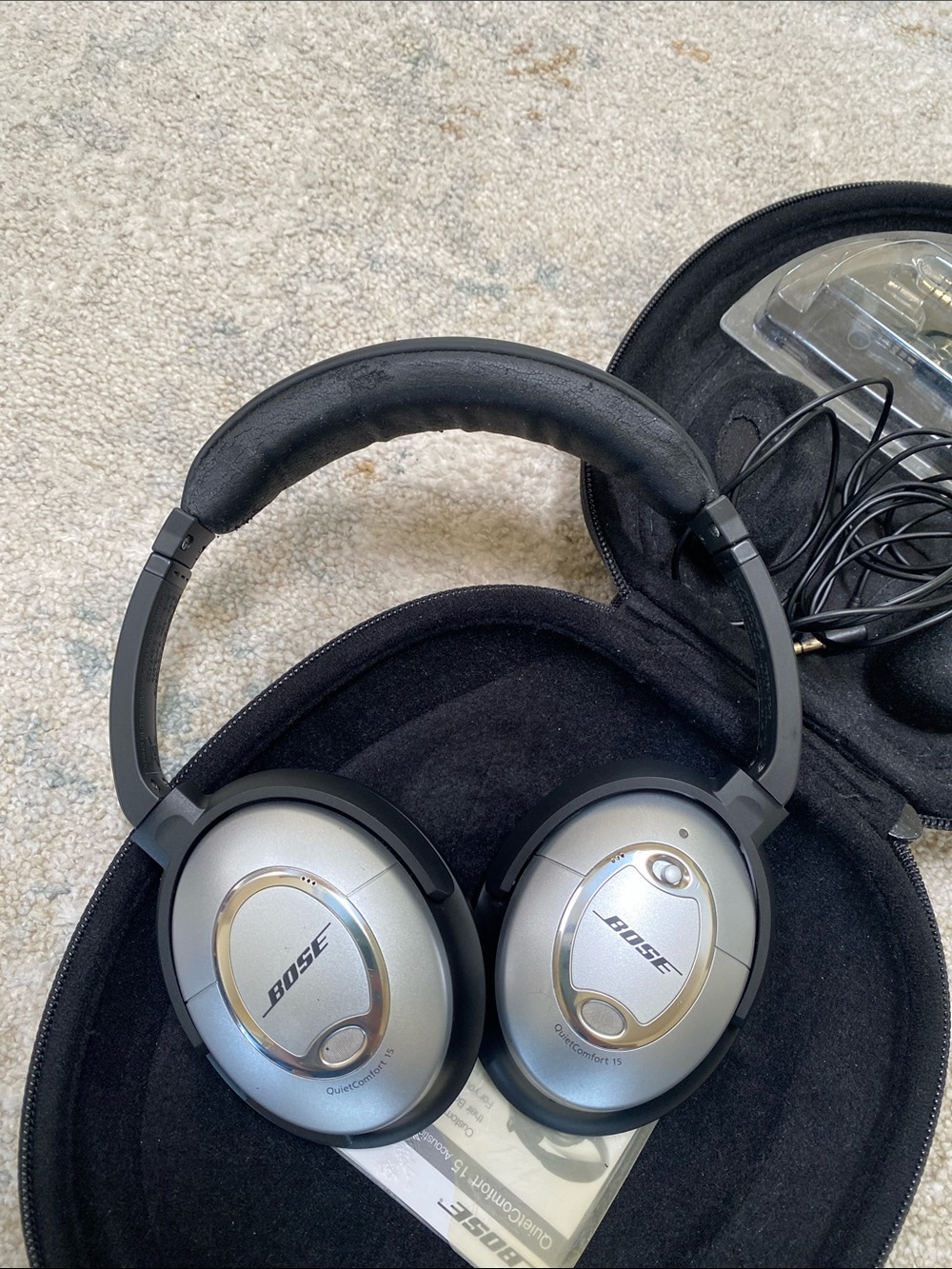 BOSE Quiet Comfort 15 Noise Cancelling Headphones